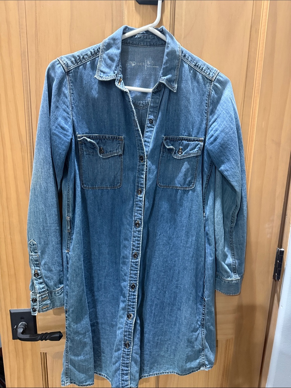 GAP Denim Button-Front Shirt Dress - Medium Blue, size Small